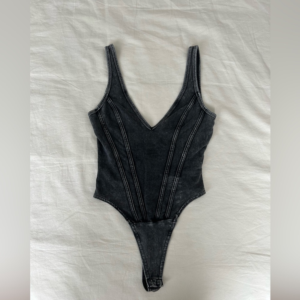 🚨Adika bodysuit🚨